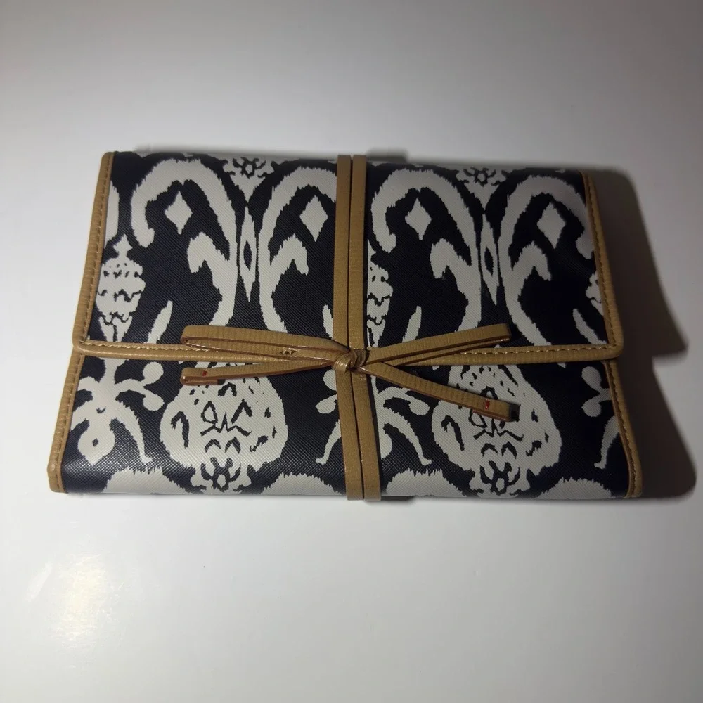 Stella & Dot Jewelry Roll Travel Organizer Black White Ikat Print Tan Trim NWOT